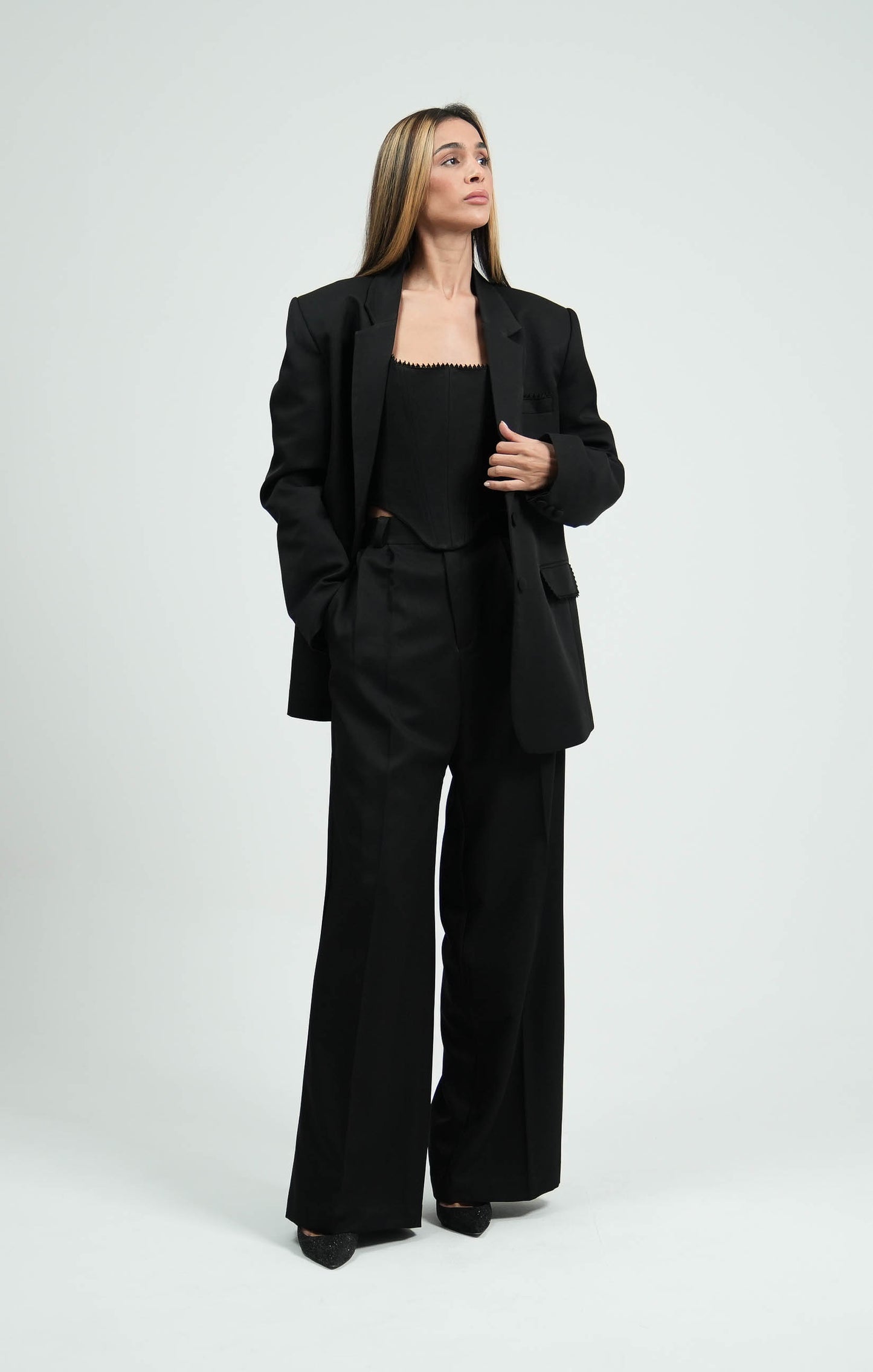 Ensemble Blazer brodé, Pantalon brodé et Corset brodé