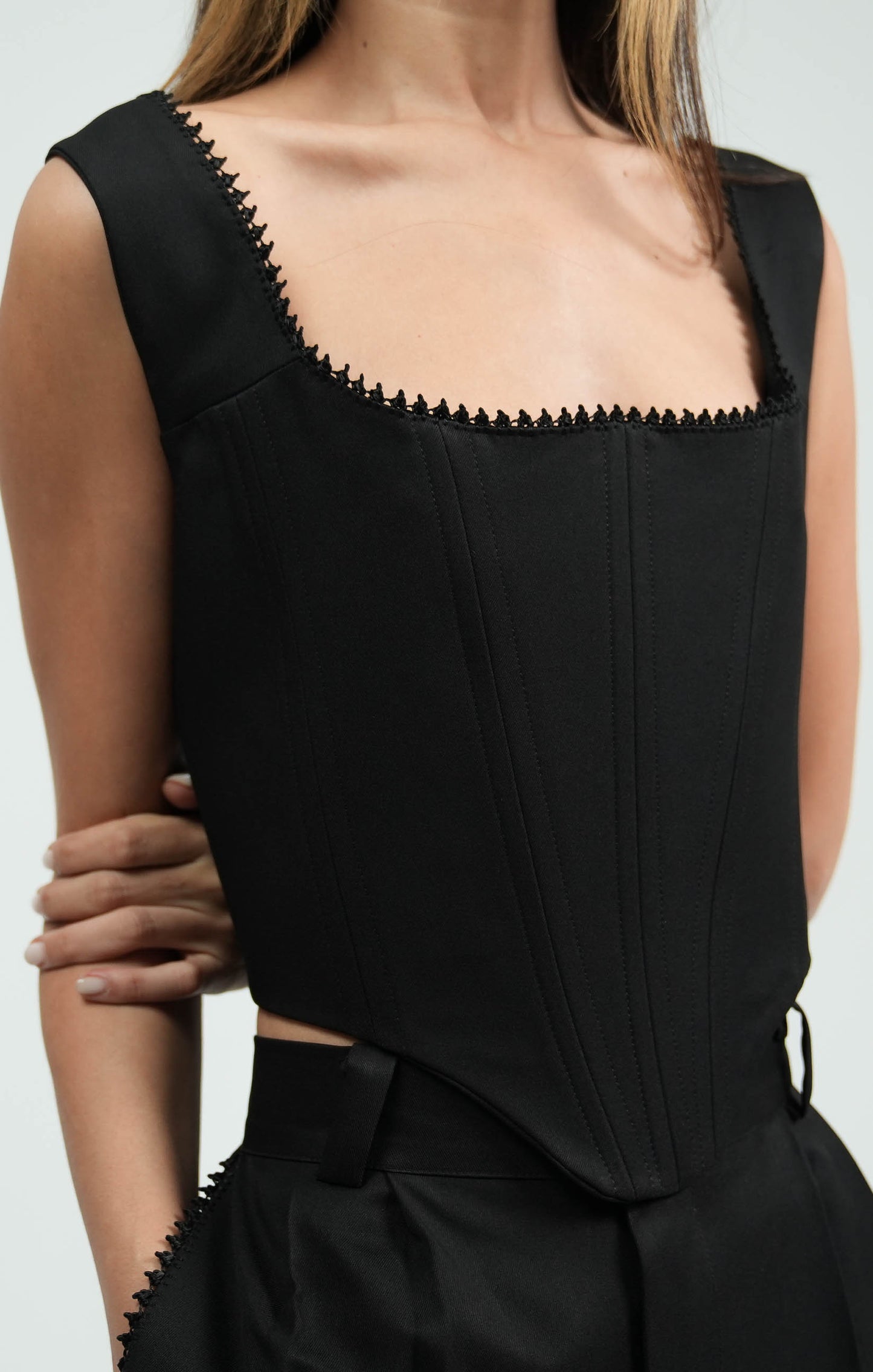 Ensemble Blazer brodé, Pantalon brodé et Corset brodé