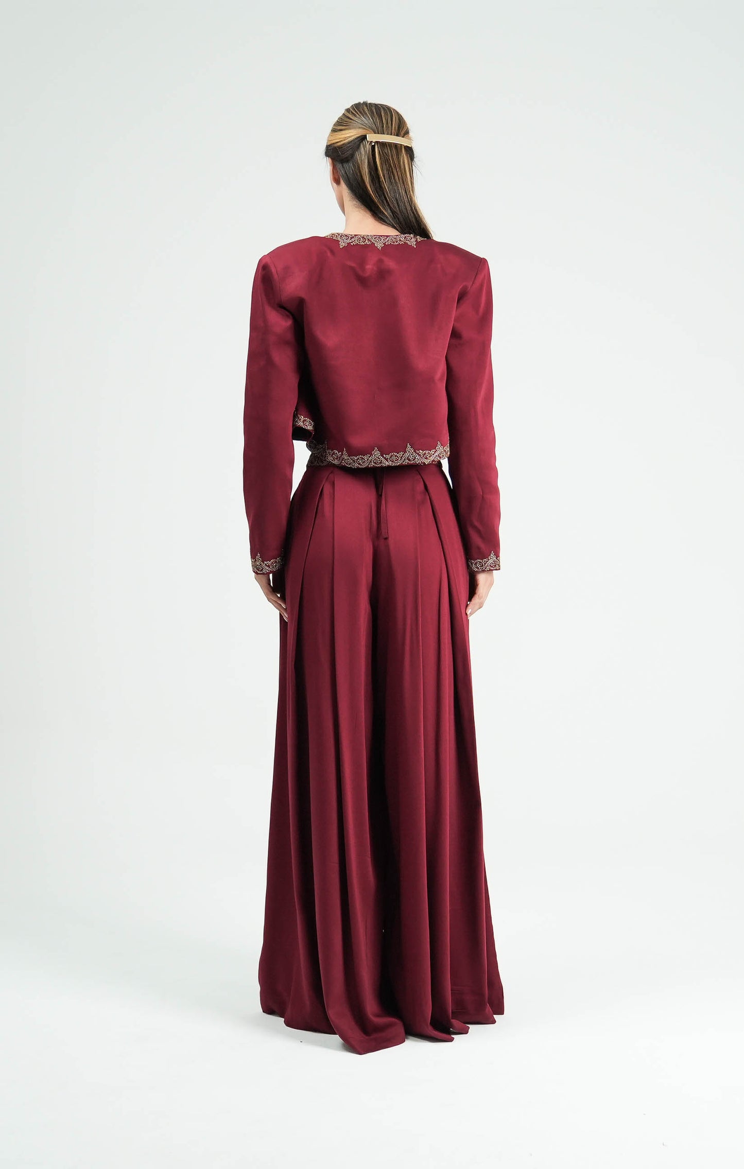 Ensemble boléro, pantalon large et bustier brodé