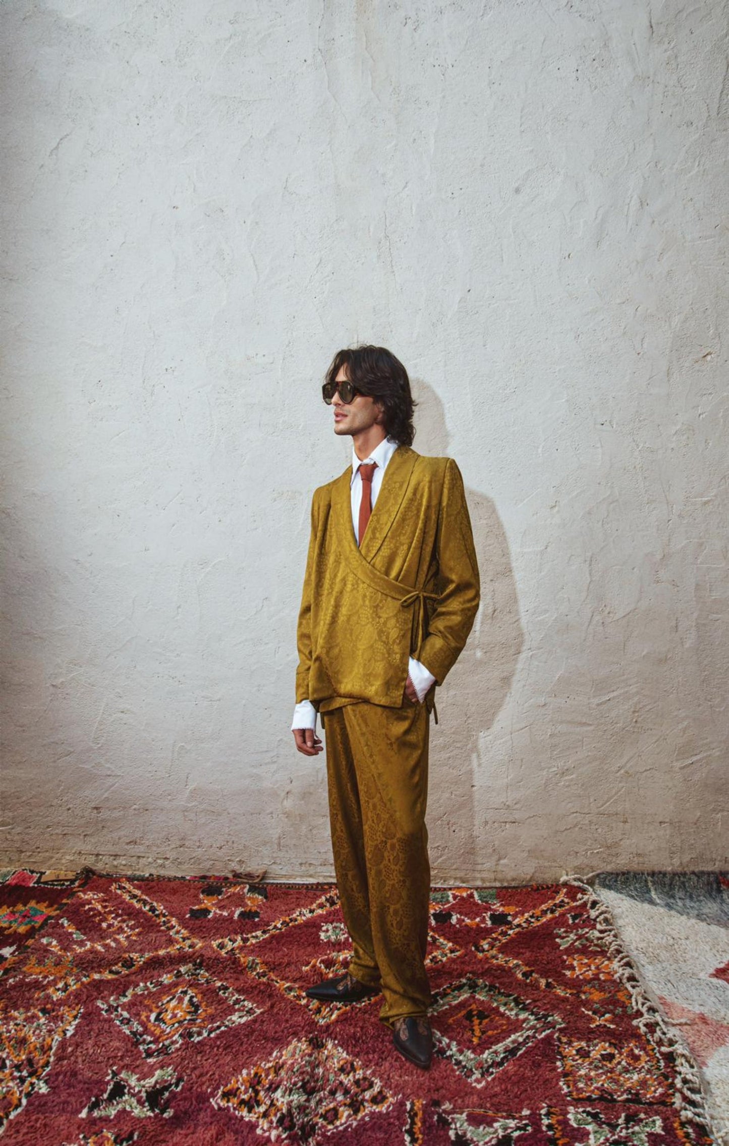 Ensemble moutarde en satin jacquard