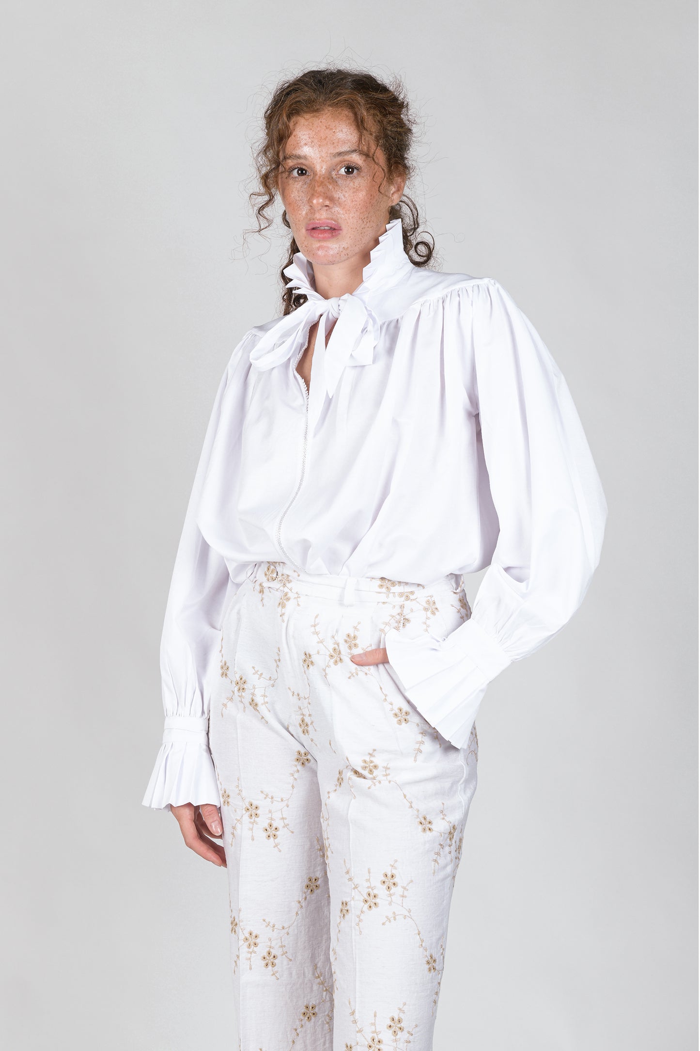 BLOUSE BRODÉ